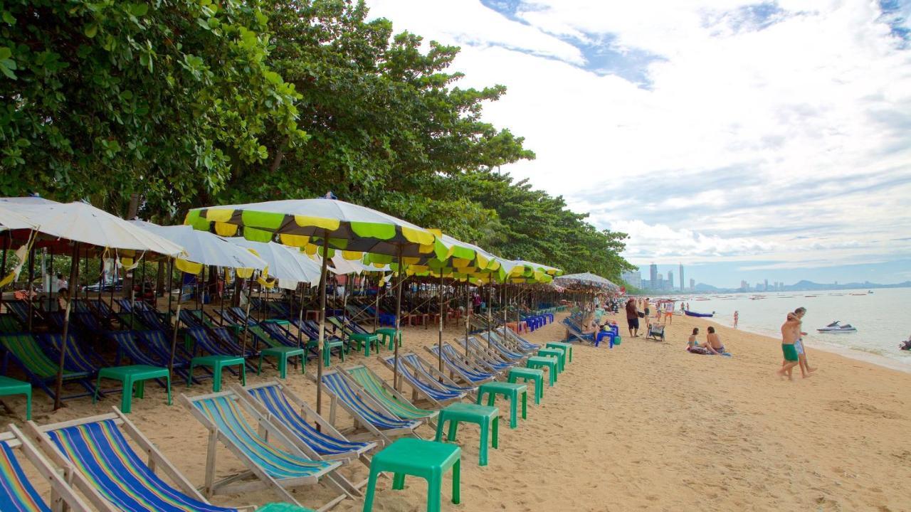 Hotel Max'S Beach House Pattaya Esterno foto